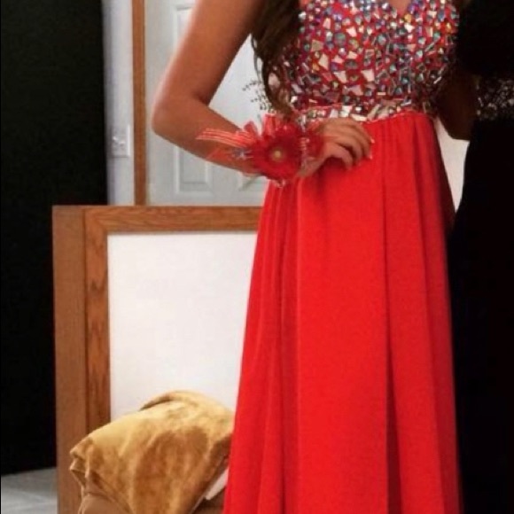 Red custom made Prom Dress, Night out, Party Open Back& Sides Sz 4 - Picture 13 of 14